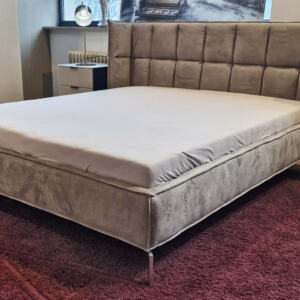 Bett Victoria